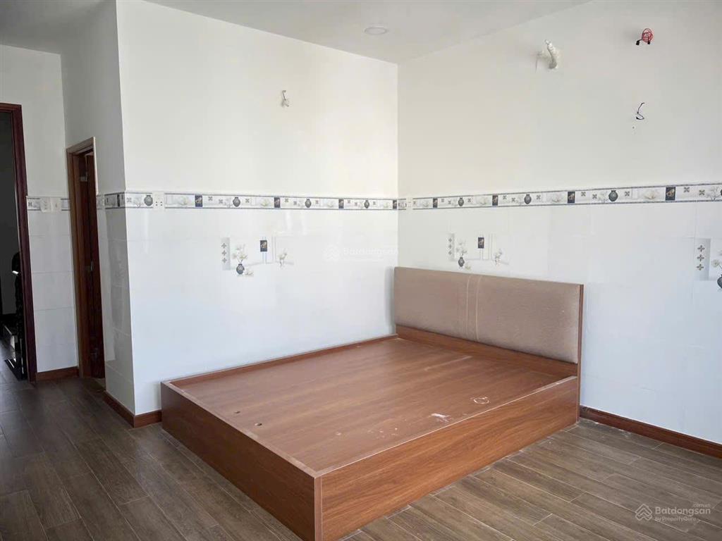 Nhà mới giáp khu tên lửa dt4x13 vuông vứt 5 tấm 6pn 7wc full nt chỉ 5t850 tl mạnh a/c sở hữu ngay