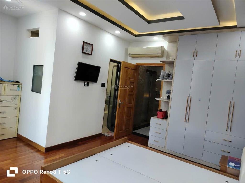 Bán nhà mặt tiền 4 tầng ngay kdc intresco xe hơi, ngang 5m, giáp bến xe quận 8, hoàn công đủ