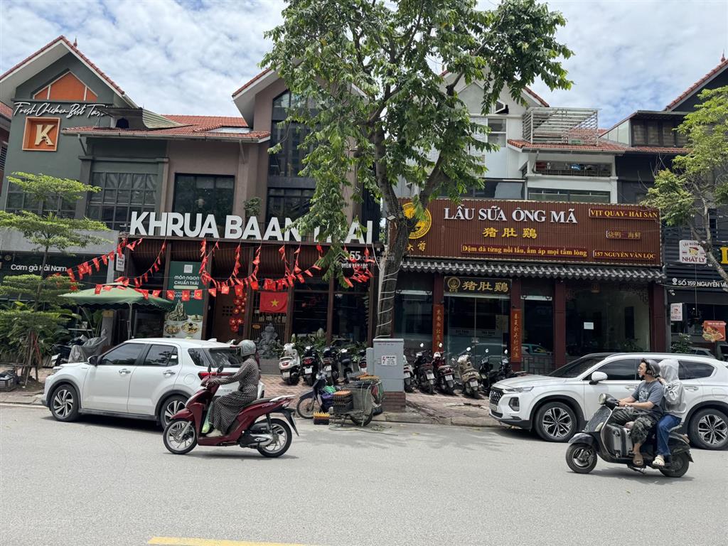 Hơn 700m khu ngoại giao đoàn  xuân la