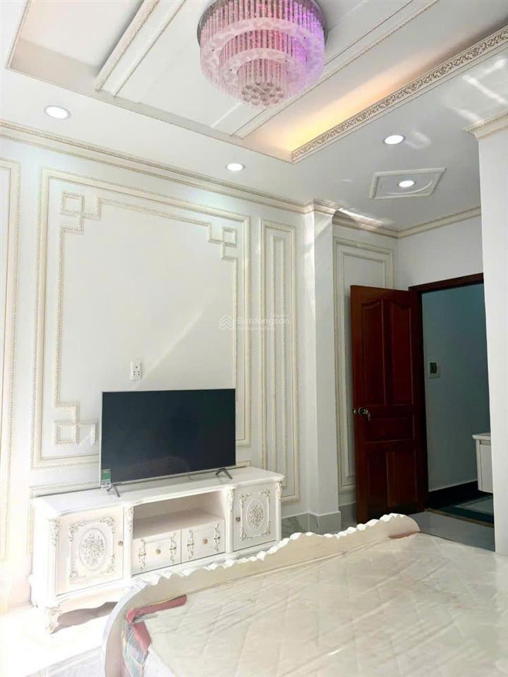 Bán nhà mặt tiền 65m2, 3 lầu, phú định quận 8, 6,5 tỷ tl