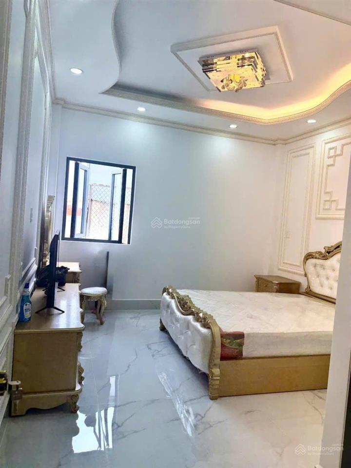 Bán nhà mặt tiền 65m2, 3 lầu, phú định quận 8, 6,5 tỷ tl