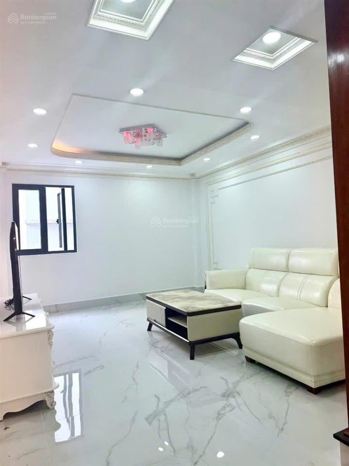 Bán nhà mặt tiền 65m2, 3 lầu, phú định quận 8, 6,5 tỷ tl