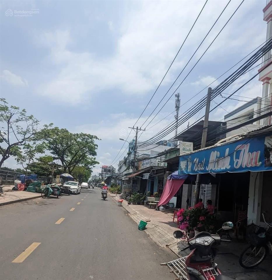 Quận 8 bán nhà mặt tiền view bờ sông 100m2, 4.5x26m giá chỉ hơn 5. tỷ!