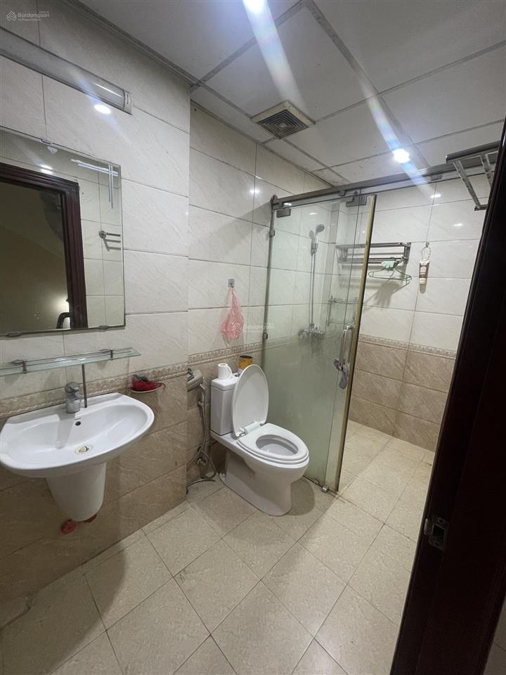 Chính chủ mình cần cho thuê căn lk văn khê 82.5m, hoàn thiện, đường 17m vị trí đẹp