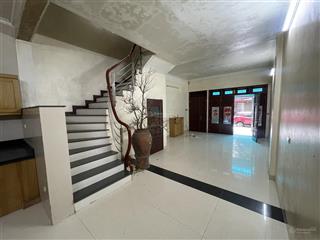 Chính chủ mình cần cho thuê căn lk văn khê 82.5m, hoàn thiện, đường 17m vị trí đẹp