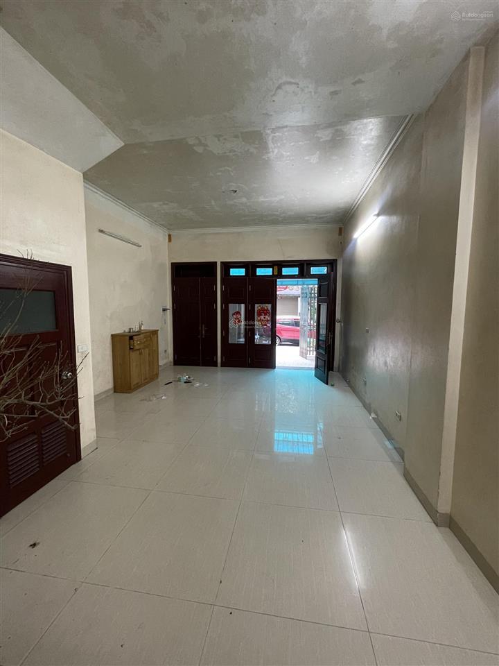 Chính chủ mình cần cho thuê căn lk văn khê 82.5m, hoàn thiện, đường 17m vị trí đẹp