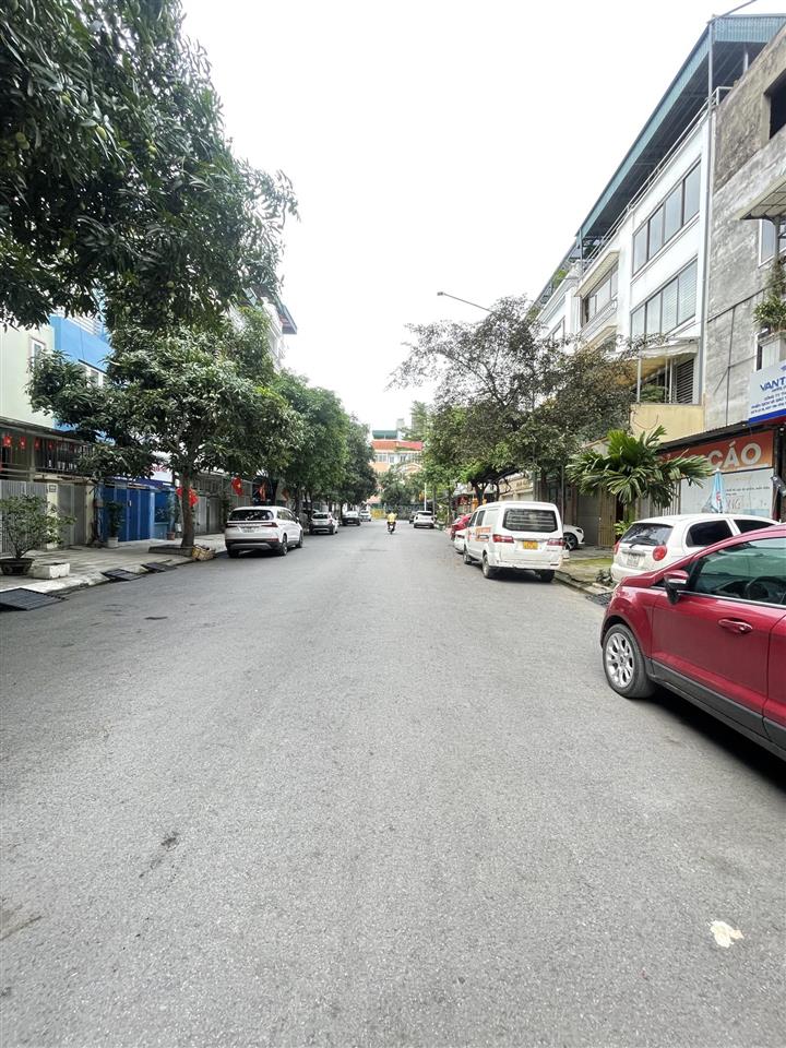 Chính chủ cho thuê nhà lk19 kđt văn khê 82,5m hoàn thiện full điều hoà