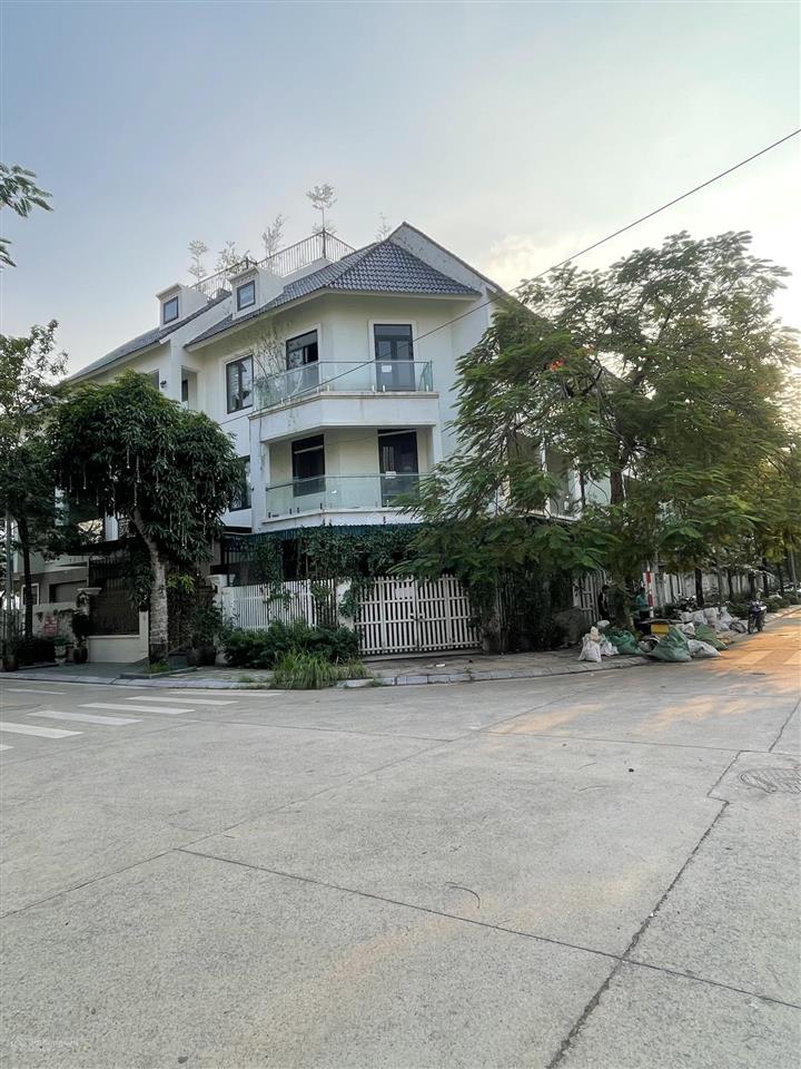 Cho thuê nhà lk khu b mới geleximco góc 4 tầng giá 12tr/tháng