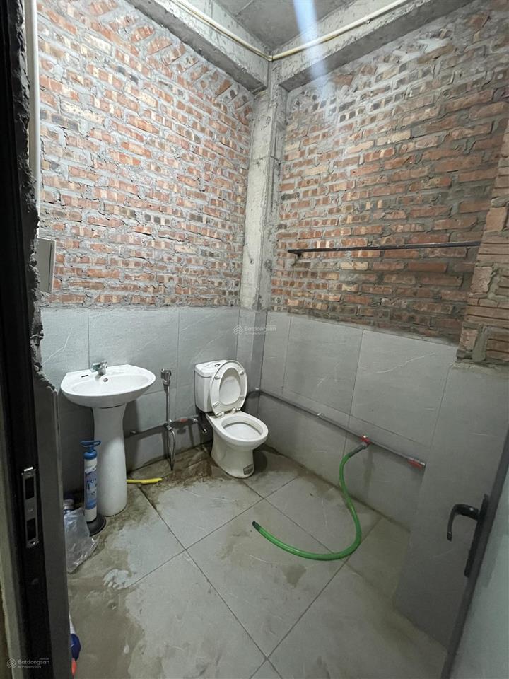 Cho thuê nhà lk khu b mới geleximco góc 4 tầng giá 12tr/tháng