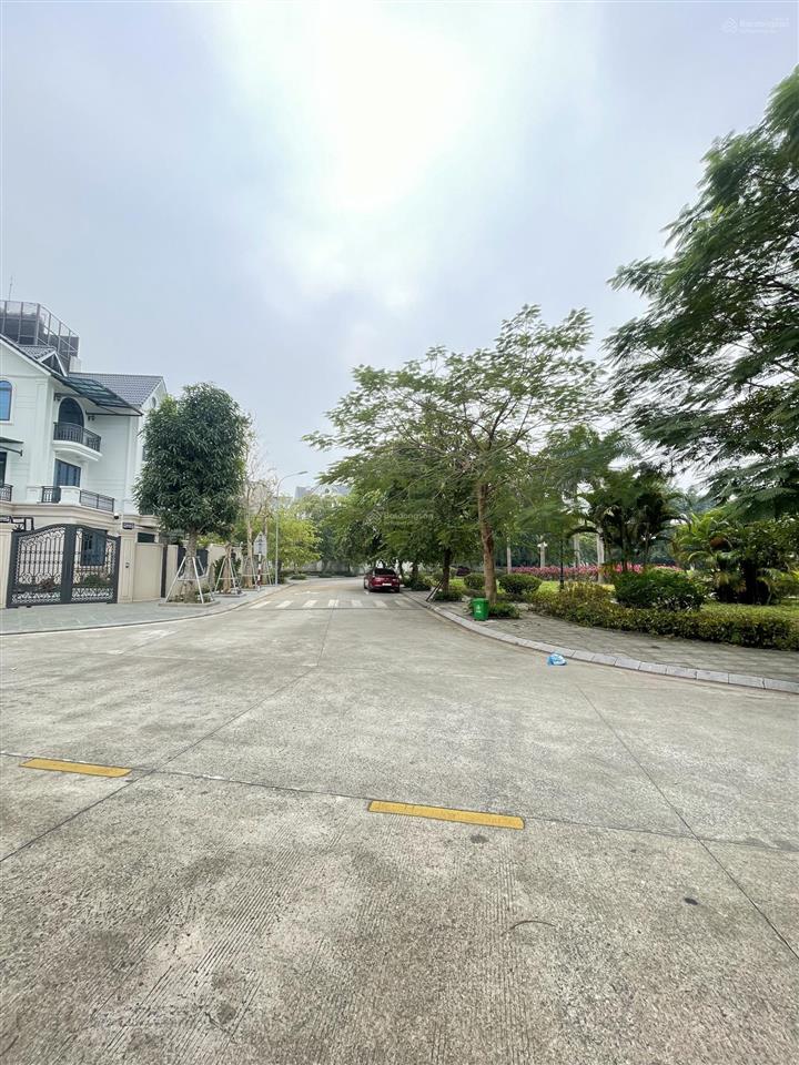 Chính chủ bán biệt thự song lập khu b geleximco 240m giá chỉ 29 tỷ