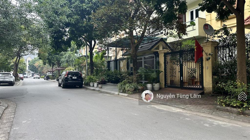 Siêu hiếm biệt thự kđt việt hưng chỉ hơn 30 tỷ xây thô khách tự hoàn thiện