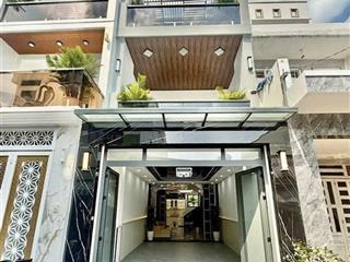 Bán gấp nhà riêng giá ngộp tại tân vĩnh,q4 giá 4 tỷ700/88m2. có shr sang tên công chứng trong ngày