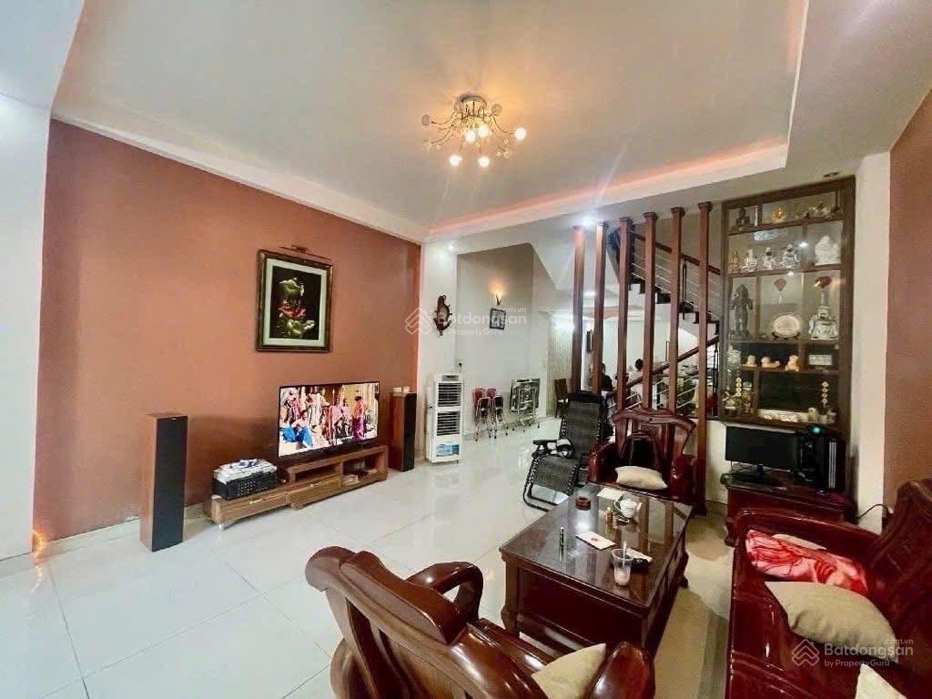 Bán gấp nhà đẹp giá mềm 4tỷ250tr/82m2 tại văn thân,q6.có shr sang tên ngay.có ngân hàng hỗ trợ vay