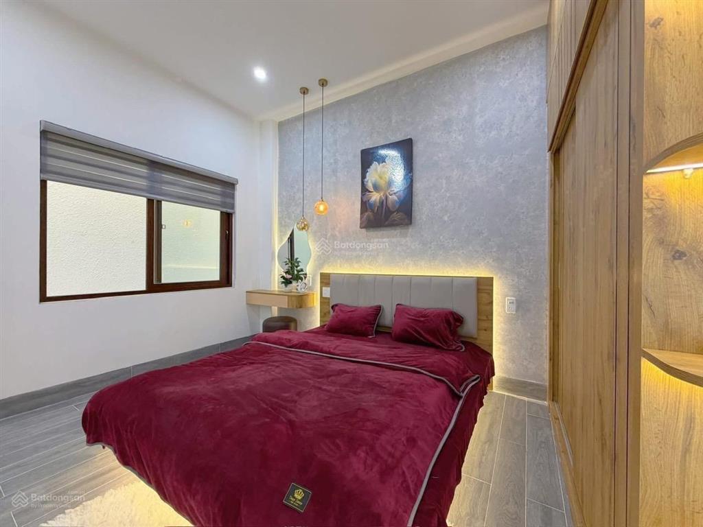 Bán gấp nhà đẹp giá mềm 4tỷ250tr/82m2 tại văn thân,q6.có shr sang tên ngay.có ngân hàng hỗ trợ vay