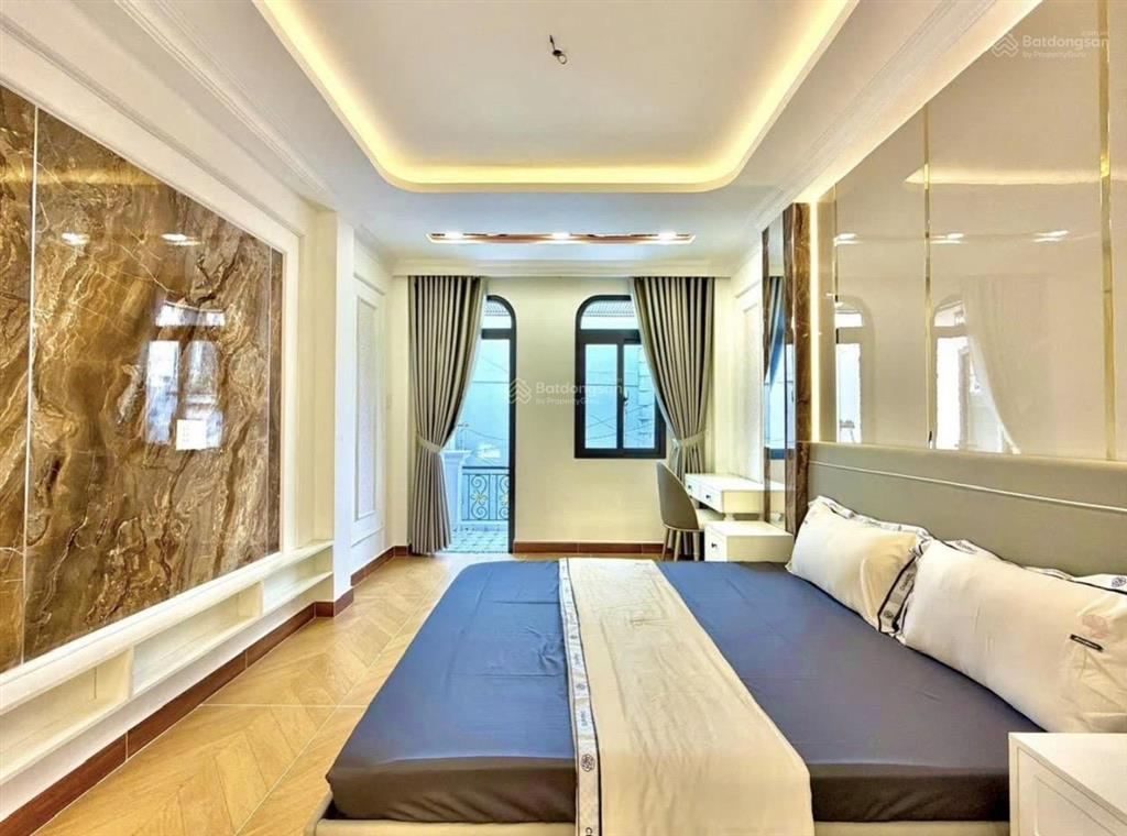 Nhà đẹp cực luxury tại vị trí vàng tt lý tự trọng,q1 chỉ 6tỷ590tr/88m2.shr sang tên công chứng ngay