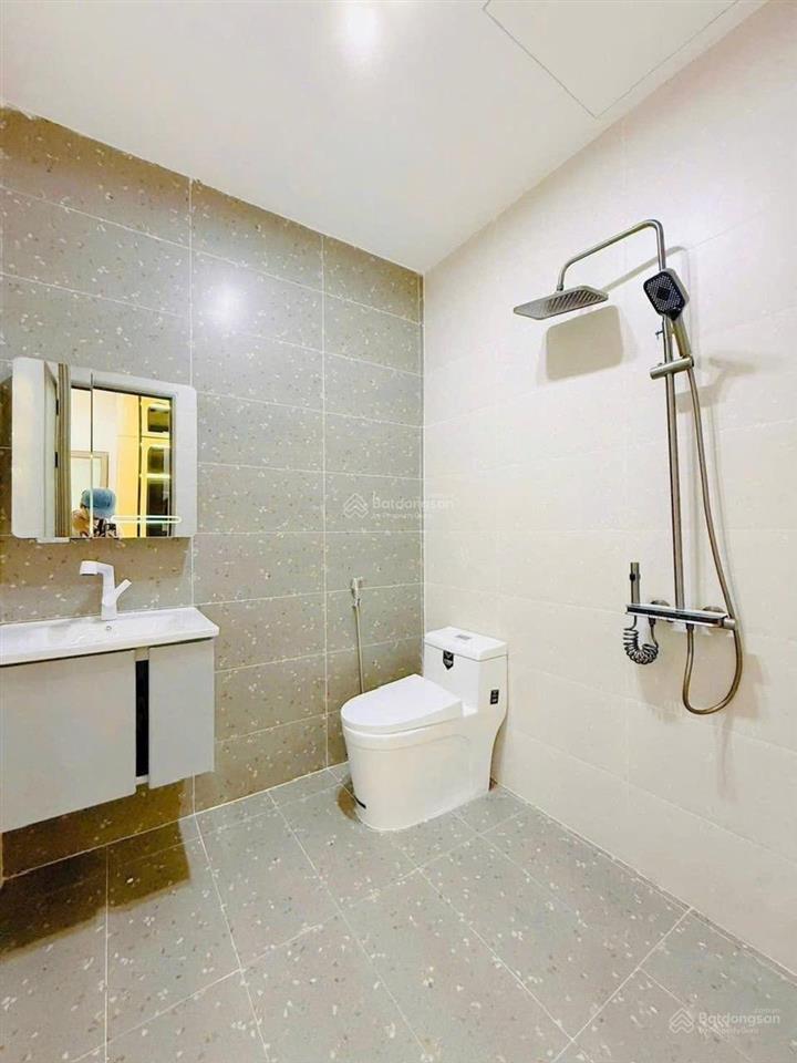 Giá rẻ bất ngờ tốt nhất khu vực chỉ 3 tỷ 890tr sỡ hữu ngay nhà đường hoàng diệu, q4 tận 80m2. shr