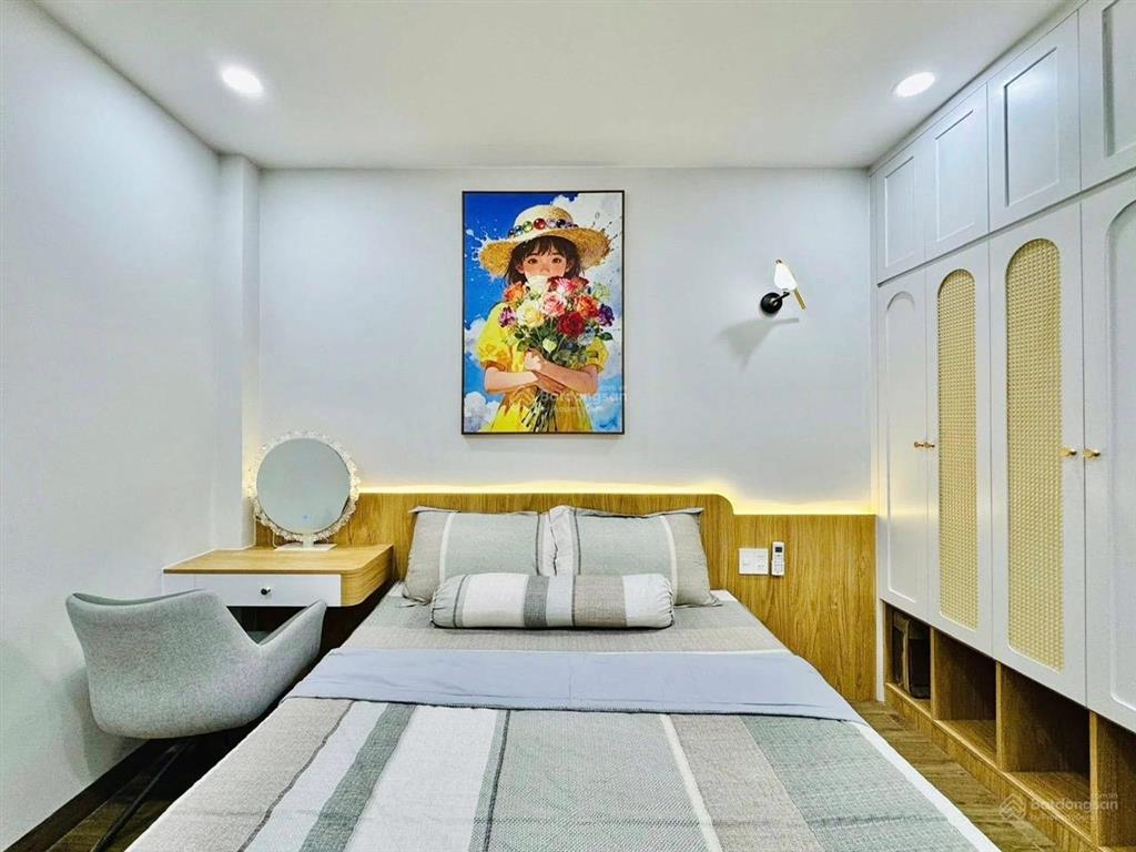 Bán nhà tốt nhất khu vực nguyễn đình chiểu, q3 chỉ 4 tỷ950tr/84 m2. shr sang tên công chứng ngay
