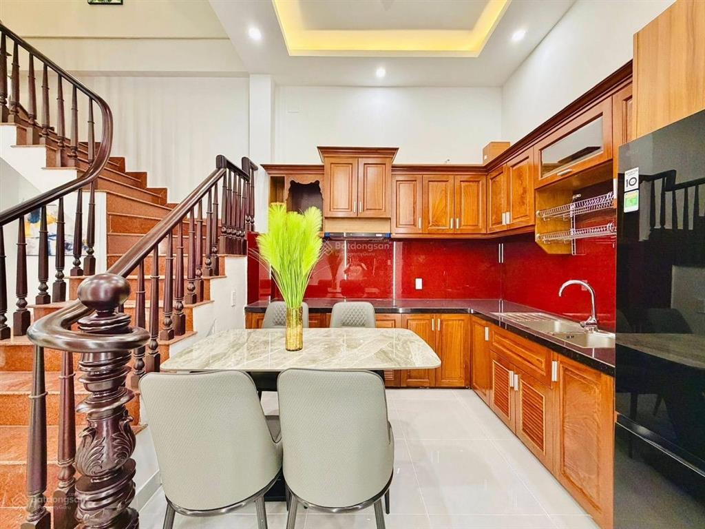 Bán nhà tốt nhất khu vực nguyễn đình chiểu, q3 chỉ 4 tỷ950tr/84 m2. shr sang tên công chứng ngay