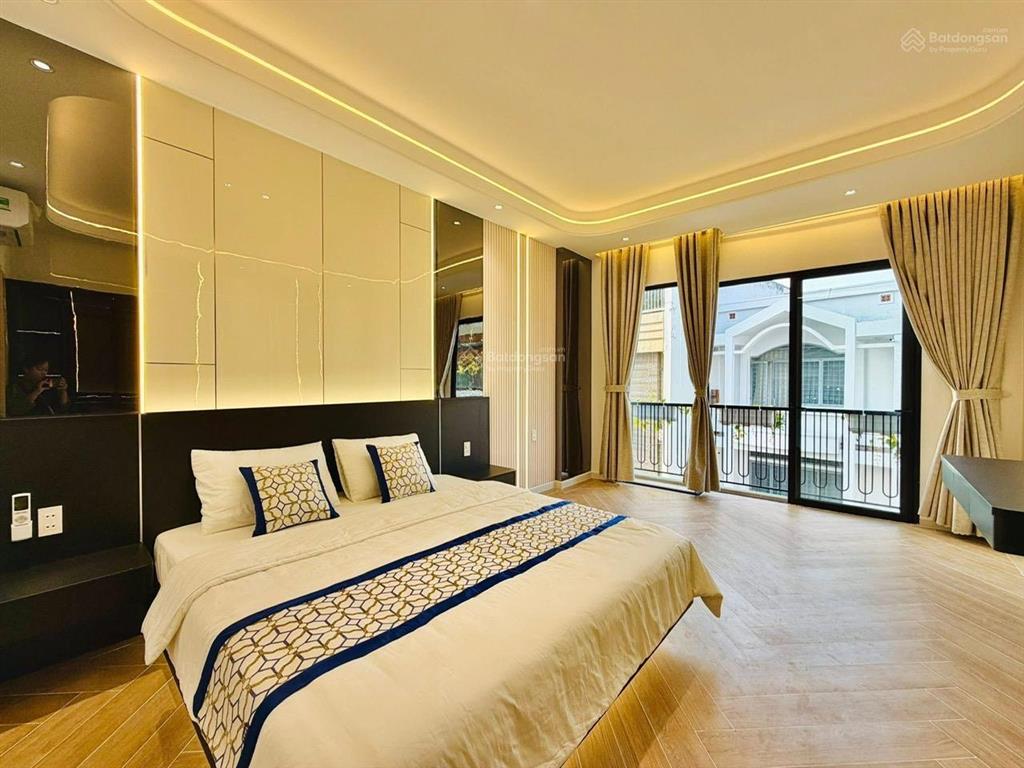 Chủ định cư cần bán gấp nhà đường cm tháng 8,q3 giá 5 tỷ150t/76m2. shr có ngân hàng hỗ trợ cho vay
