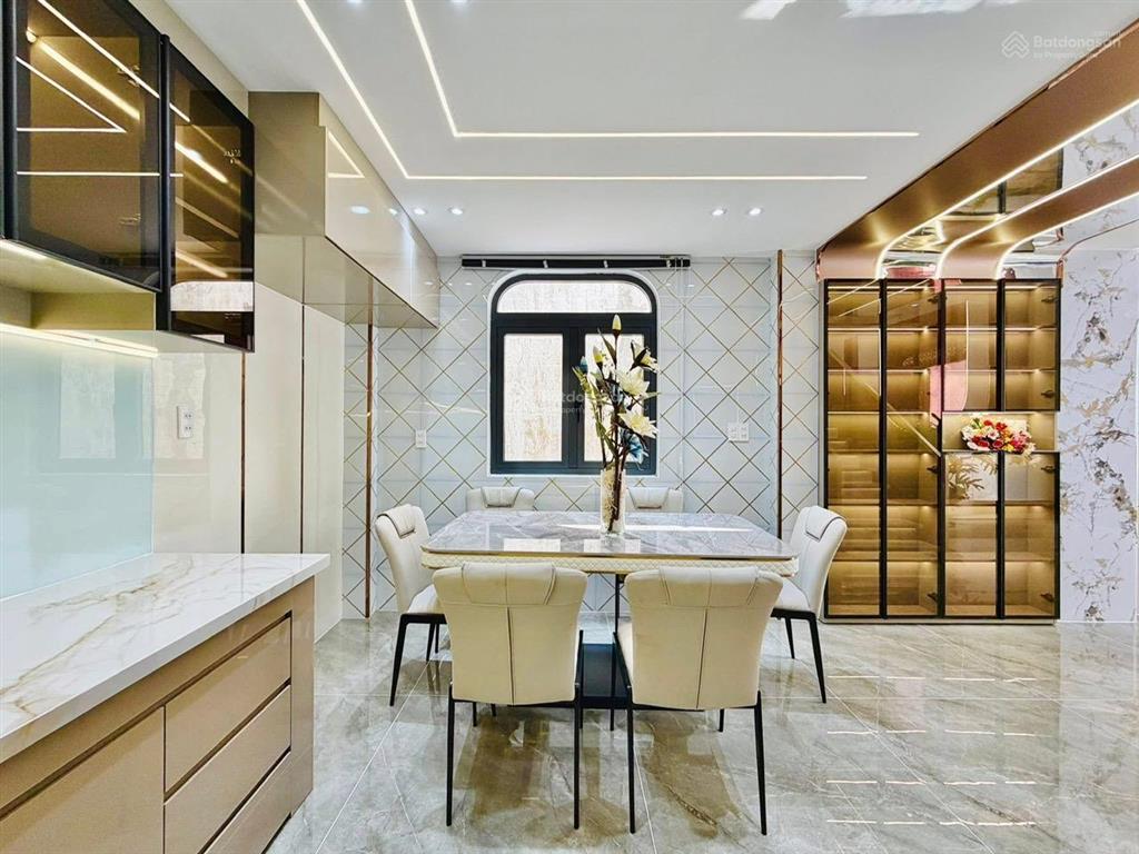 Chủ định cư cần bán gấp nhà đường cm tháng 8,q3 giá 5 tỷ150t/76m2. shr có ngân hàng hỗ trợ cho vay