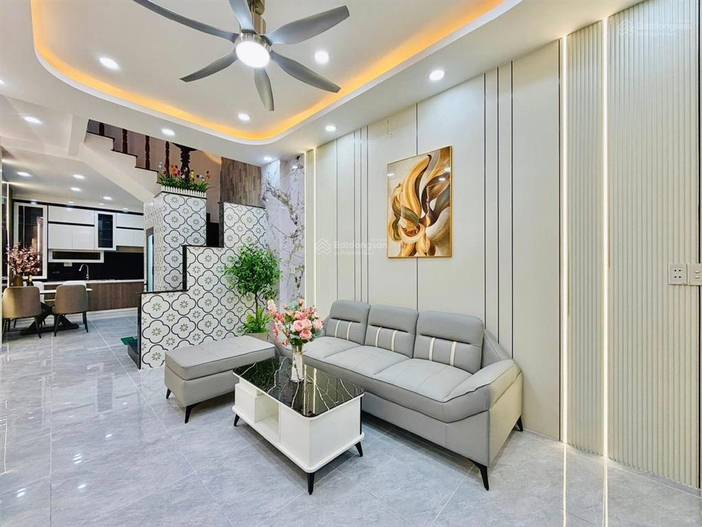 Bán gấp nhà đẹp full nội thất chỉ 4tỷ690tr/85m2 lê quốc hưng, quận 4. shr,ngân hàng hỗ trợ cho vay