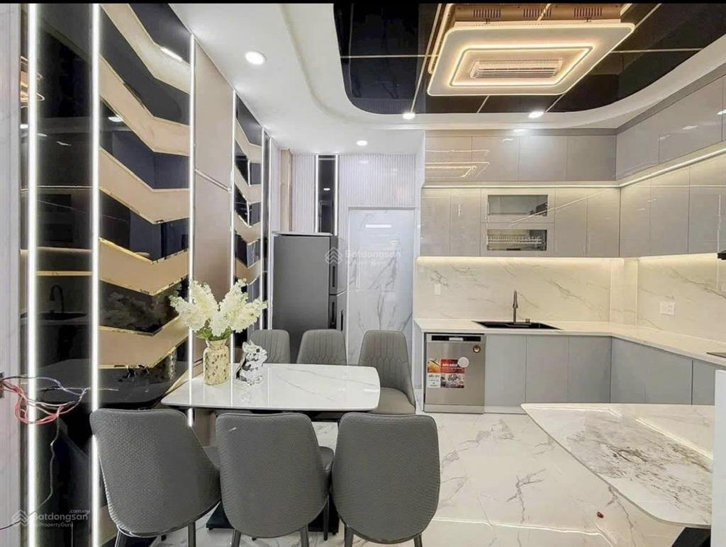 Chủ cần tiền bán gấp 4tỷ590tr/86m2 tại đườngng tấn phong,phú nhuận.shr sang tên công chứng ngay