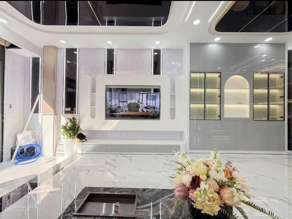 Chủ cần tiền bán gấp 4tỷ590tr/86m2 tại đườngng tấn phong,phú nhuận.shr sang tên công chứng ngay