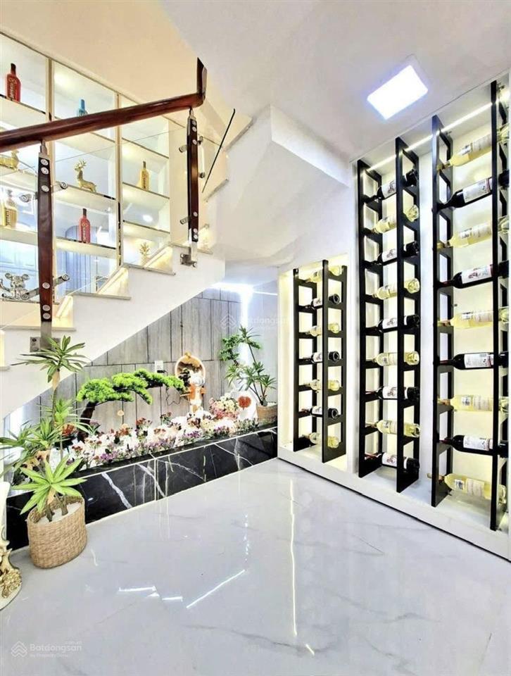 Chú 7 cần bán gấp nhà ngay trung tâm 4 tỷ 590tr/79m2 nguyễn văn thủ, q1.shr có ngân hàng hỗ trợ vay