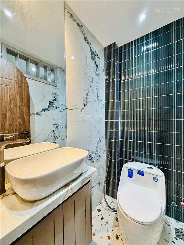 Chú 7 cần bán gấp nhà ngay trung tâm 4 tỷ 590tr/79m2 nguyễn văn thủ, q1.shr có ngân hàng hỗ trợ vay