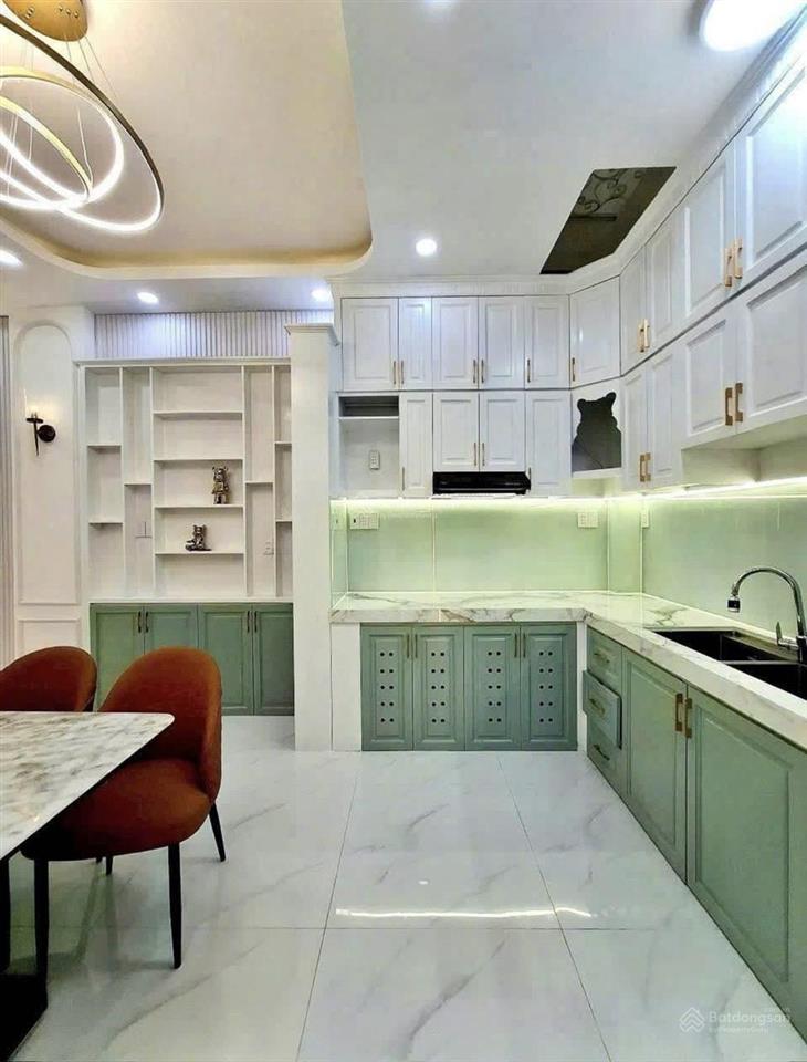 Chú 7 cần bán gấp nhà ngay trung tâm 4 tỷ 590tr/79m2 nguyễn văn thủ, q1.shr có ngân hàng hỗ trợ vay