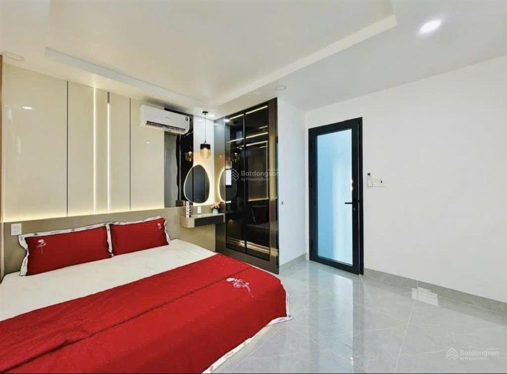 Chủ kí gửi bán gấp nhà đẹp cực hiếm 4 tỷ250/80m2 tại tú xương,q3.shr sang tên công chứng trong ngày