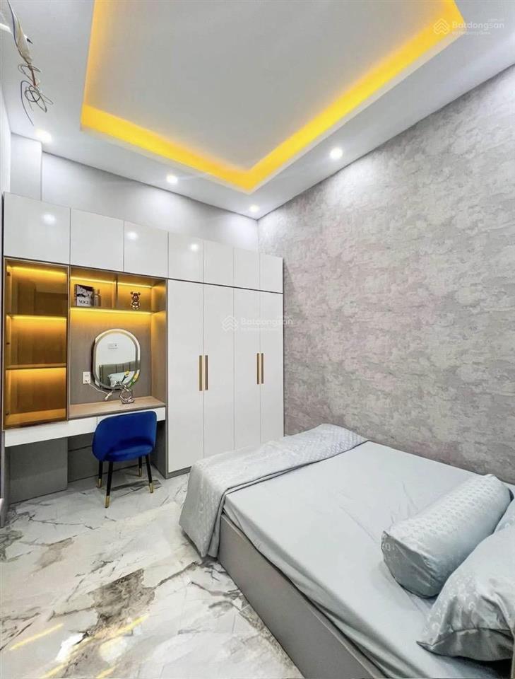 Cần bán gấp nhà chủ kí gửi 85m2 tại đoàn văn bơ, q4. shr sang tên công chứng trong ngày