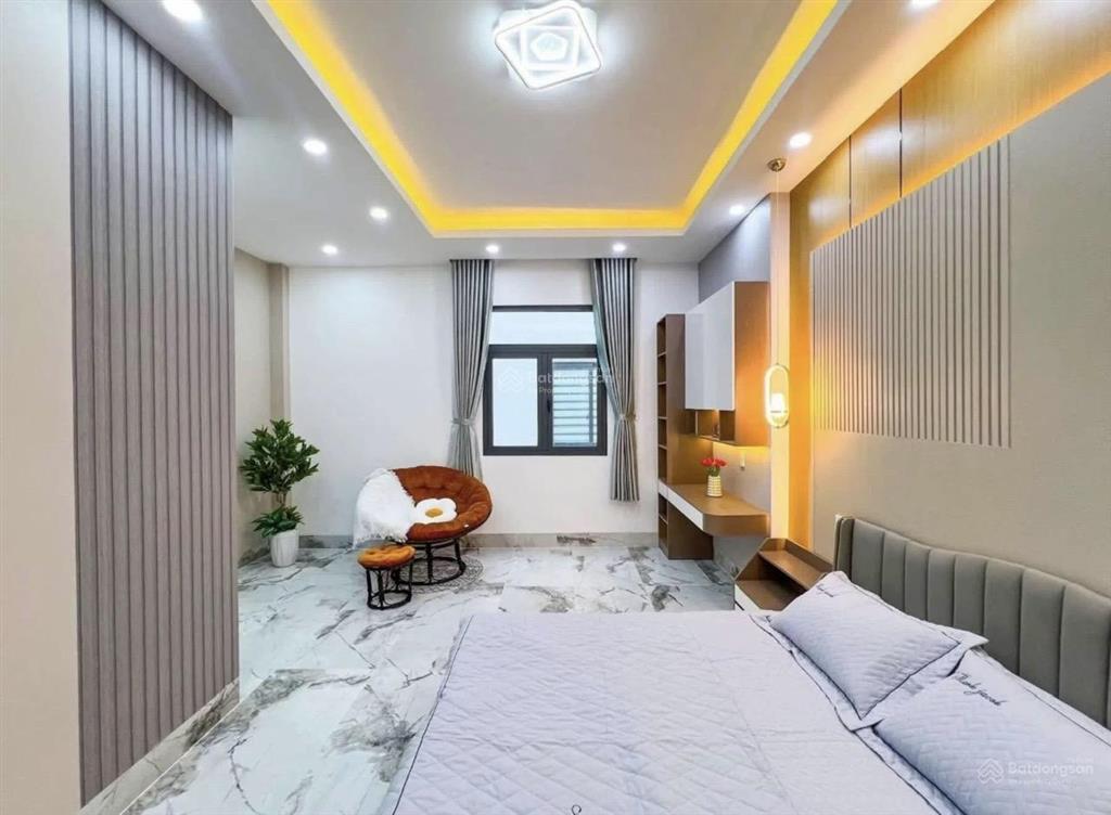 Cần bán gấp nhà chủ kí gửi 85m2 tại đoàn văn bơ, q4. shr sang tên công chứng trong ngày
