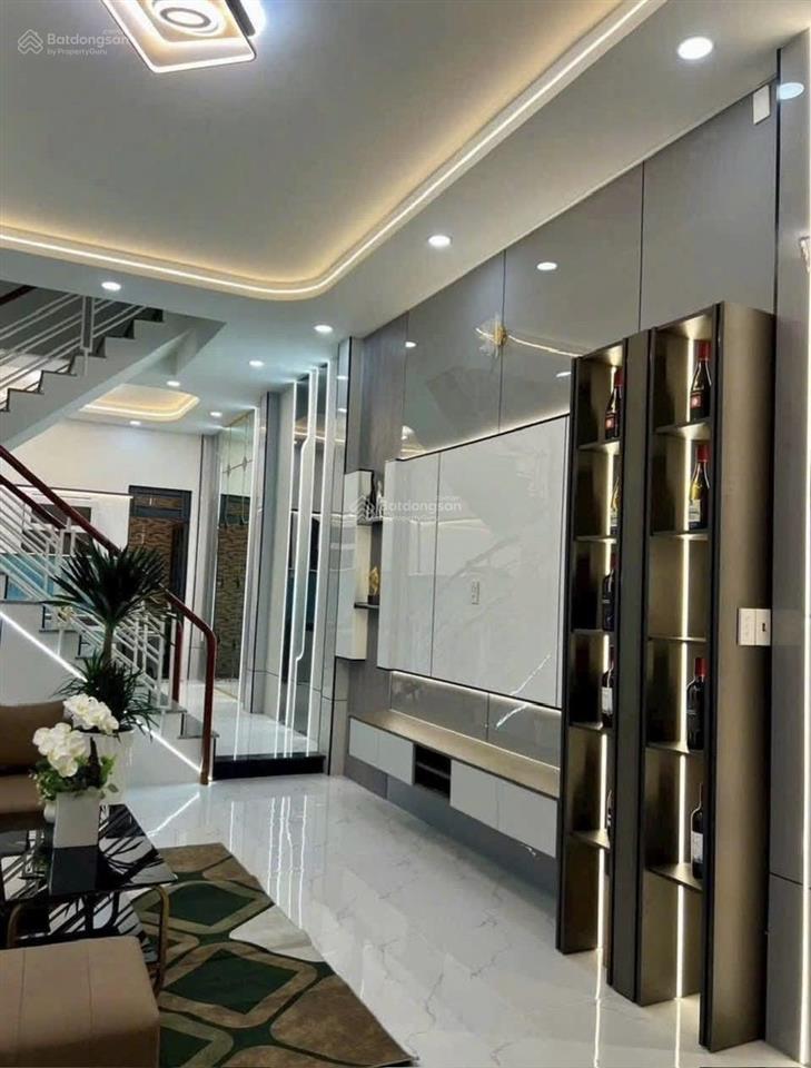 Cần bán gấp nhà chủ kí gửi 85m2 tại đoàn văn bơ, q4. shr sang tên công chứng trong ngày