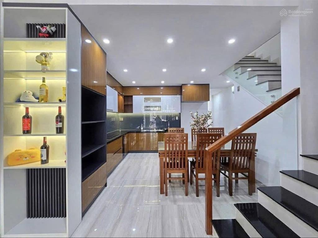 Hàng hiếm an đông dọn vào ở ngay nhà ngay giá 3 tỷ890trq5/80m2. sang tên công chứng trong ngày