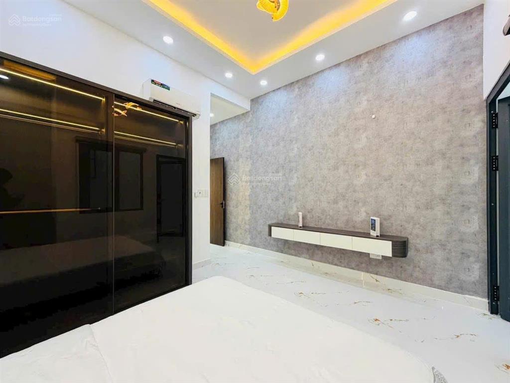 Chủ ngộp bán gấp nhà tại kha vạn cân 2tỷ950tr/70m2.shr sang tên trong ngày.có ngân hàng hỗ trợ vay