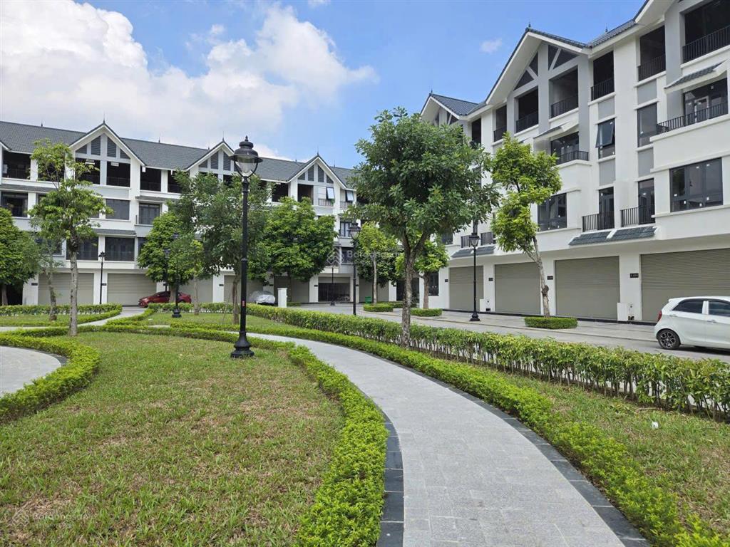 Nóng, liền kề hinode royal park giá chỉ 12 tỷ