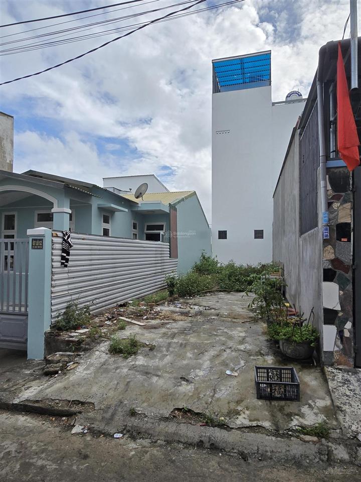 Bán đất ô7 tđc đất lành, phường nam nha trang
diện tích 66m2 gần công viên. chỉ 2 tỷ 650 triệu