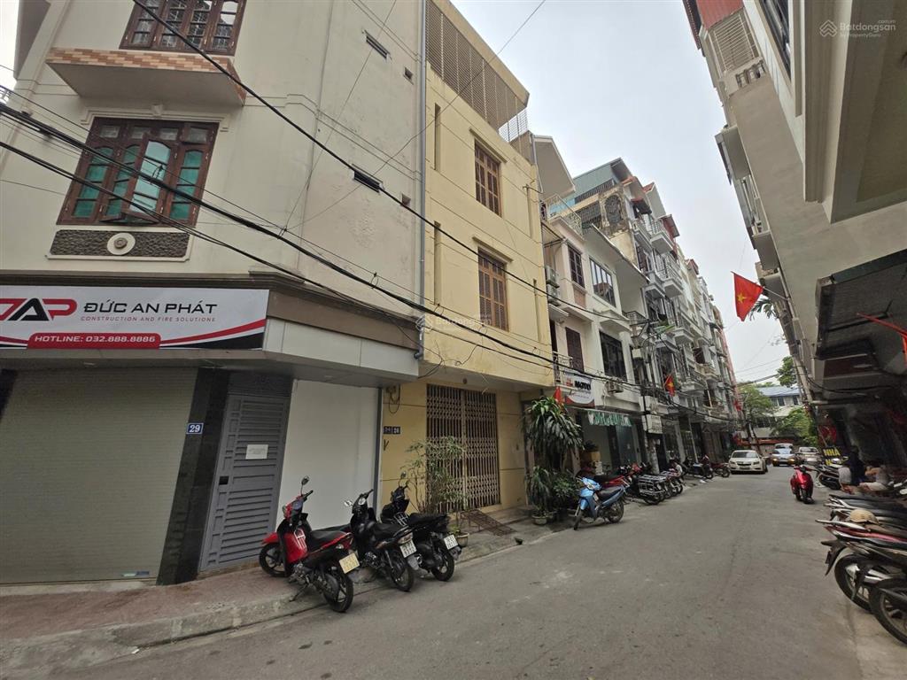 Cần bán gấp nhà ngõ 83 phố nguyễn khang 45m2 x 2 thoáng ngõ rộng thông thoáng giá 13.9 tỷ.