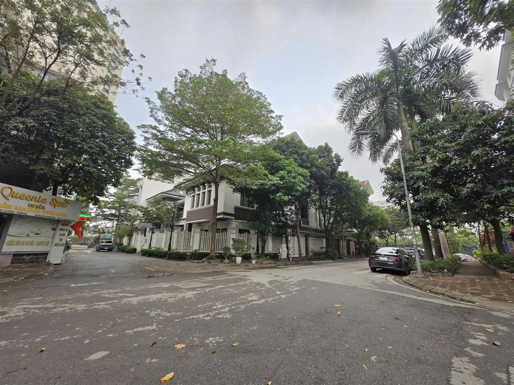 Cần bán gấp biệt thự 298m2 x 2 thoáng khu đô thị bắc hà c37 bộ công an  đường tố hữu giá 79 tỷ