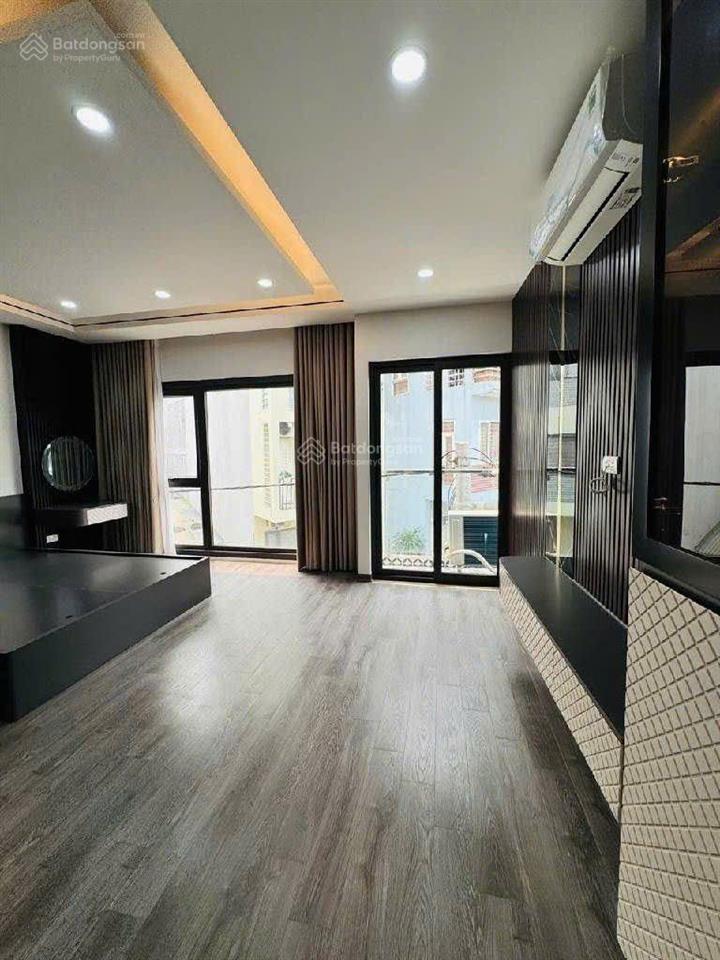 Bán nhà định công ô tô đỗ cửa. 35 m2. 5 tầng
