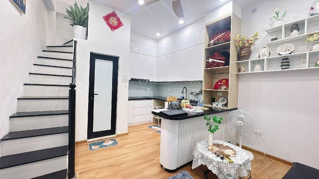 Chính chủ bán nhà tôn đức thắng, 28 m2, 3 tầng. sổ đỏ. 4.8 tỷ