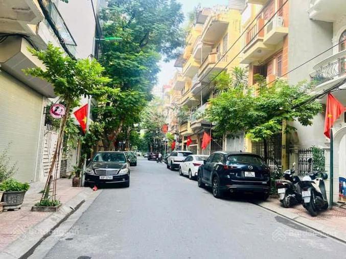 Phân lô vip 105 xuân la, ô tô tránh đỗ, ngõ thông vỉa hè rộng, 40m2 mt 4.2m giá 14 tỷ hơn