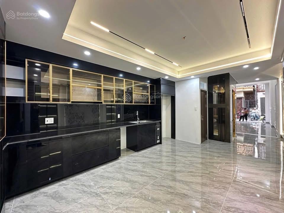 Phân lô phố vip trung kính, ô tô tránh cách 10m, 7 tầng thang máy giá 13 tỷ hơn