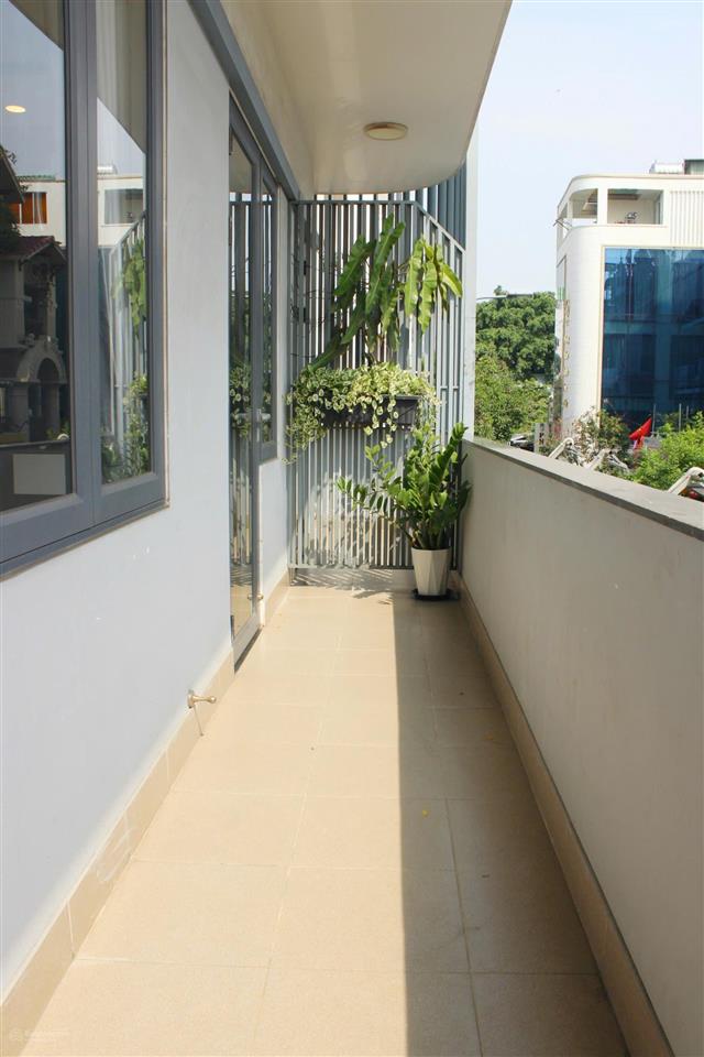 Cho thuê căn hộ dịch vụ 40m2 full nội thất ban công view xịn ngay trung tâm quận 1