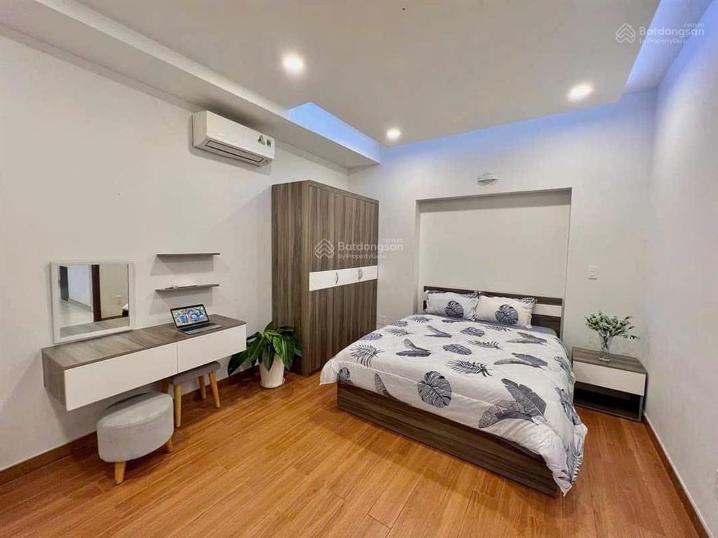 Cho thuê căn hộ dịch vụ 40m2 full nội thất ban công view xịn ngay trung tâm quận 1