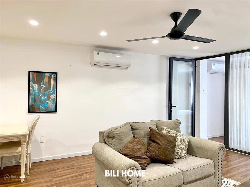 Cho thuê cc mini 1pn, 1wc, 40m2, 8 triệu tại 220, phố hai bà trưng, quận 1, hcm