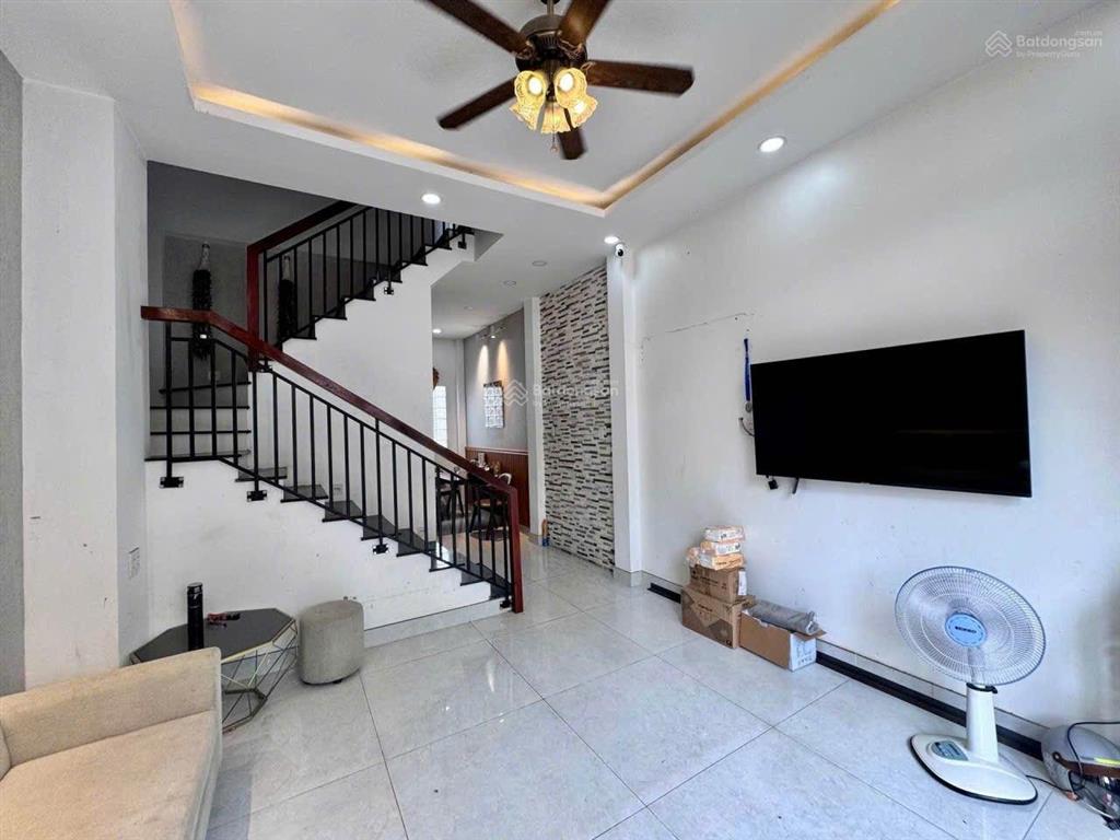 Bán nhà sát mt đồng tâm, trung chánh (bà điểm)  2 tầng  4 x 10  3ty780