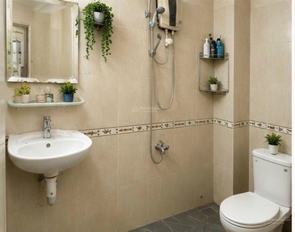 Nhà ngay phan văn hớn q.12  4 tầng  4m x 22m  chỉ 7,7 tỷ