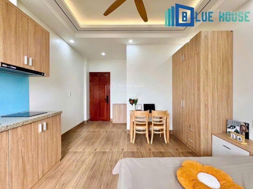 Cho thuê căn hộ studio ban công full nội thất phạm ngọc thạch quận 3 gần hồ con rùa, cv tao đàn